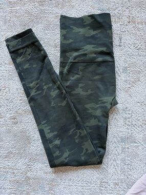 Spanx Camouflage Leggings (M)